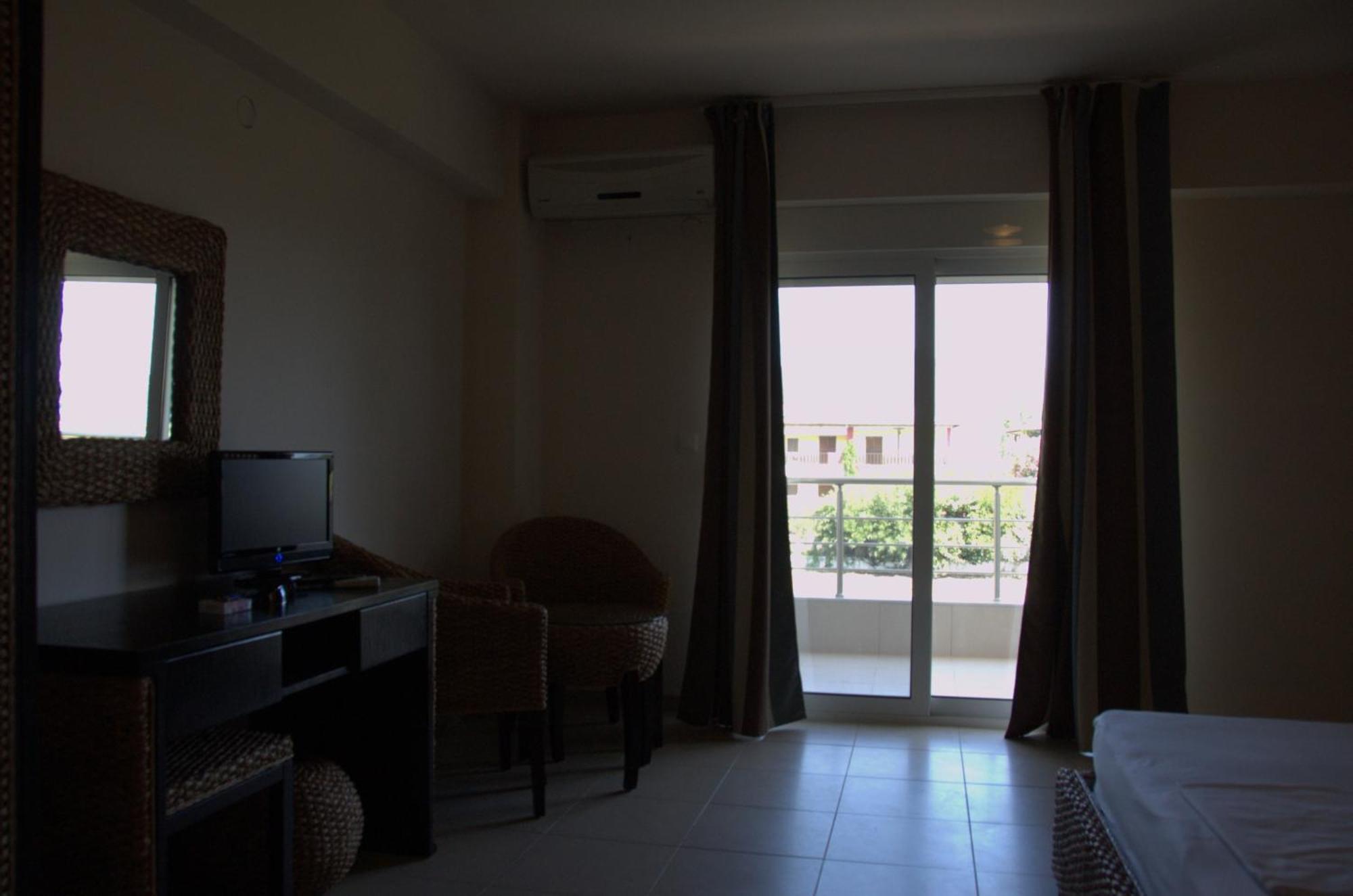 Hotel Sarti Beach Luaran gambar