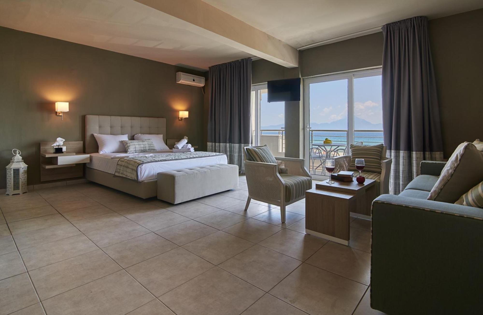 Hotel Sarti Beach Bilik gambar